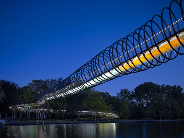 Slinky Springs to Fame, Oberhausen || Guido Erbring || Architekturfotografie || Architectural Photography || Drohnenfotografie ||