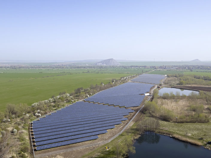 Solarpark Katharinenrieth, Deutschland || Guido Erbring, Architekturfotograf und Drohnenfotograf, Köln Deutschland || Architekturfotografie || Architectural Photography || Drohnenfotografie || Drone Photography