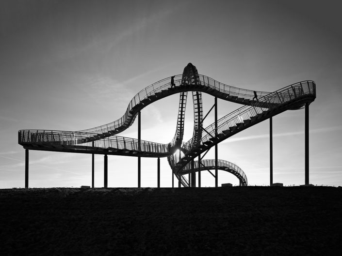 Tiger & Turtle Magic Mountain, Duisburg von Guido Erbring || Architekturfotograf und Drohnenfotograf mit Basis in Köln, Deutschland || Architectural Photography || Portfolio of the german Architectural Photographer Cologne Germany.