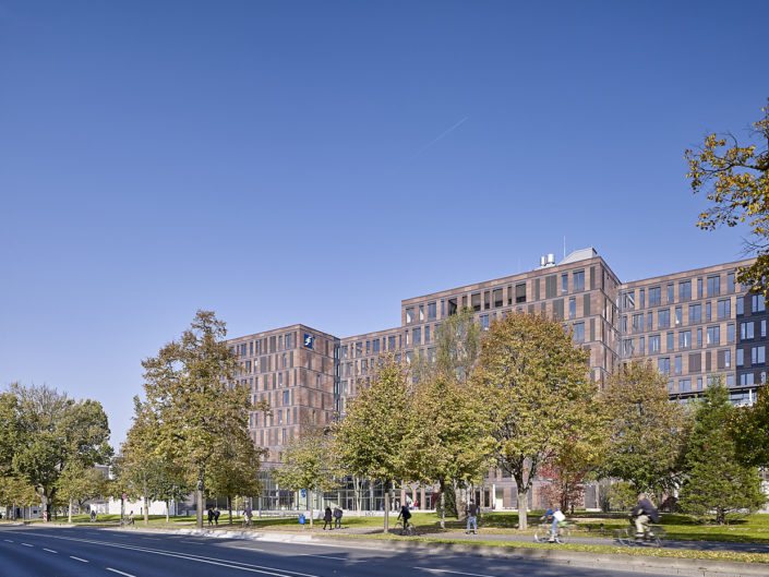 Frankfurt School of Finance and Management, Frankfurt am Main, Germany || Guido Erbring, Architekturfotograf und Drohnenfotograf, Köln